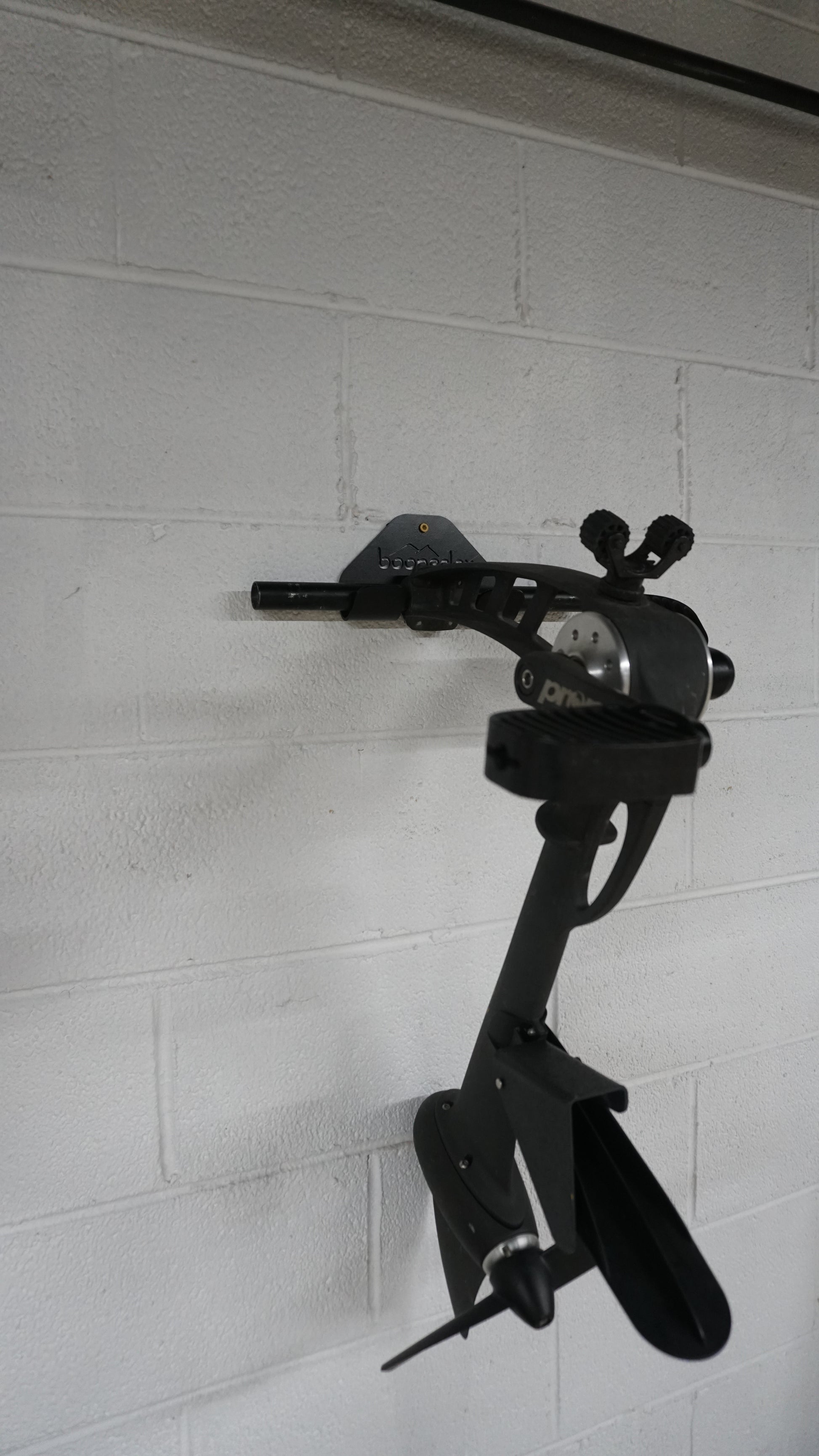 Propeller Drive Wall Mount